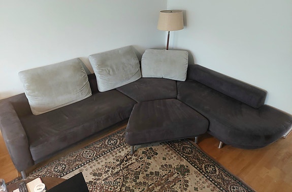 IKEA kulmasohva tummanharmaa