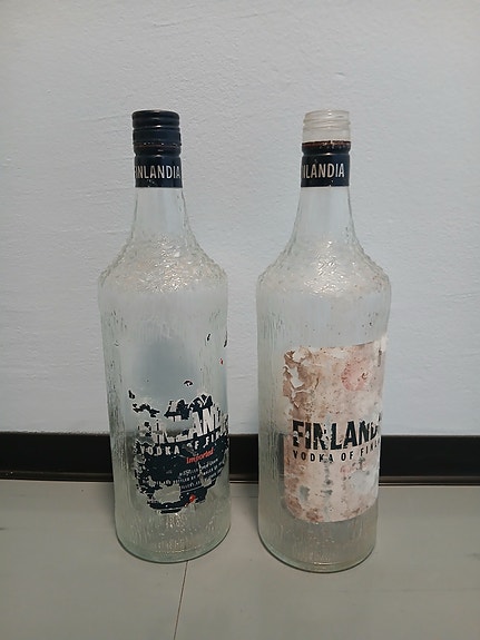 Kaksi Ultima Thule - Finlandia vodka -pulloa