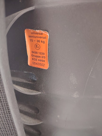 Recaro Monza Nova turvaistuin 15–36 kg musta vaaleanpunainen