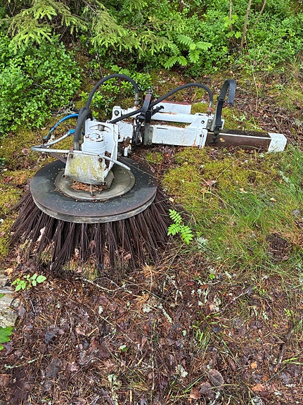 Hydraulinen pyöröharjalaite harjakoneesta