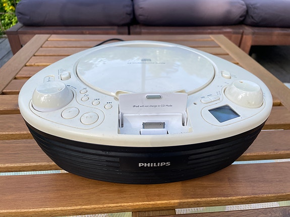 Philips AZD208 - CD - soitin / radio / ipod-telakka