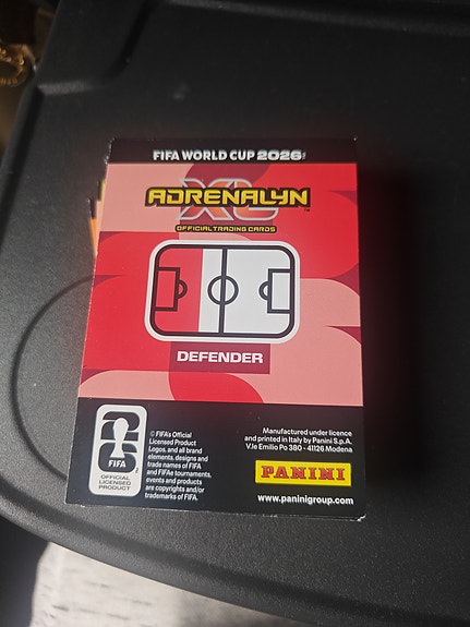 Panini adrenalyn jalkapallo keräilykorttien myynti