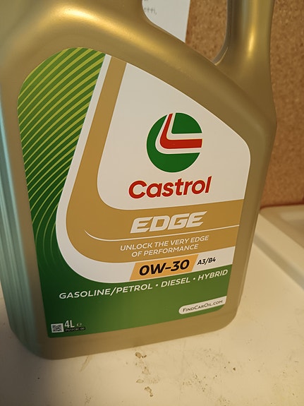 Avaamaton Castrol Edge 0w-30