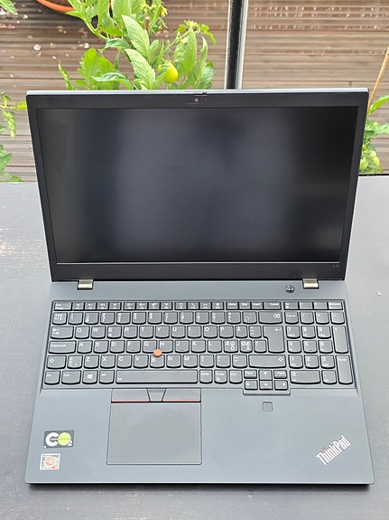Kunnostettu 15,6" Lenovo L15 Gen 2 -kannettava