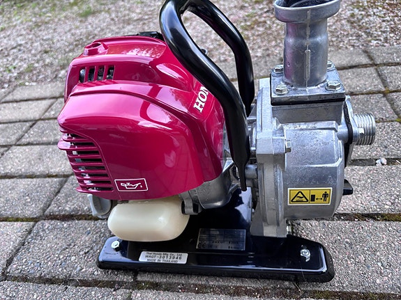 Honda WX10T vesipumppu (uusi, vaihto Stihl moottorisahaan?)