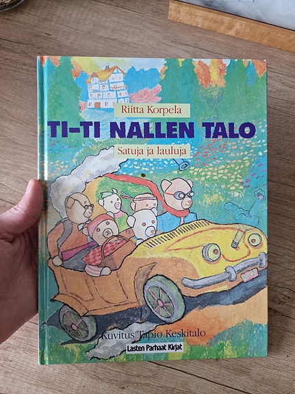 Ti ti nallen talo. Riitta Korpela. Lasten kirja. 1990