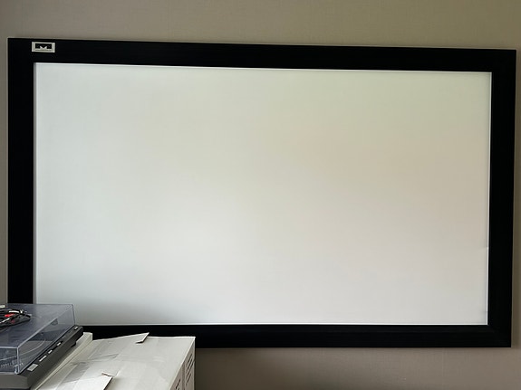 Multibrackets 77” valkokangas