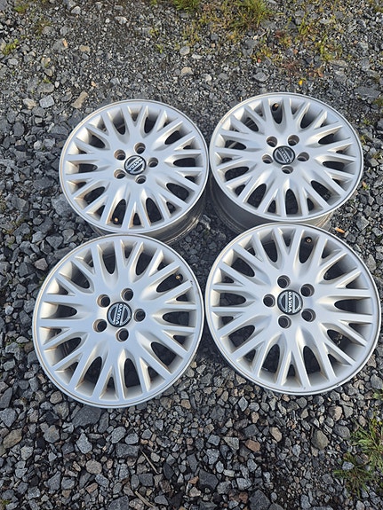 16 Volvo alkuperäiset aluvanteet