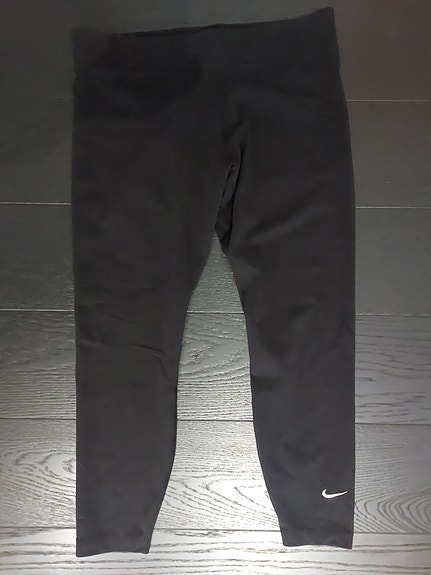 Nike treenitrikoot L musta