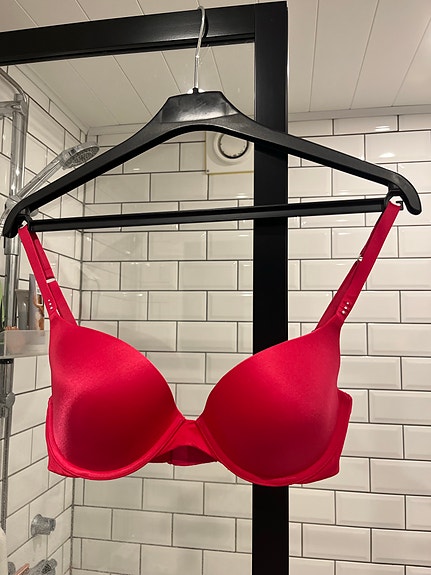 Victoria’s Secret pinkit push-up rintaliivit 75D