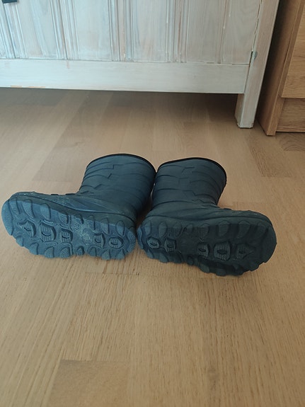 Nokian kumisaappaat koko 22
