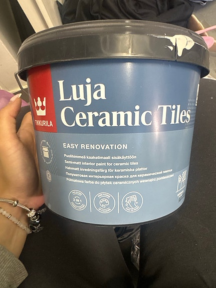Tikkurila Luja Ceramic Tiles -maali 2,7 L Tikkurilan beige