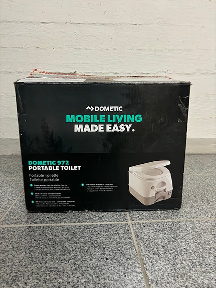 Kannettava kemiallinen WC (Dometic)