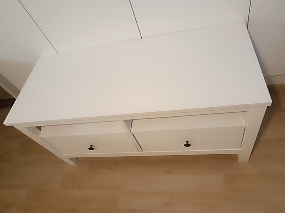 Hemnes, tv taso, lipasto