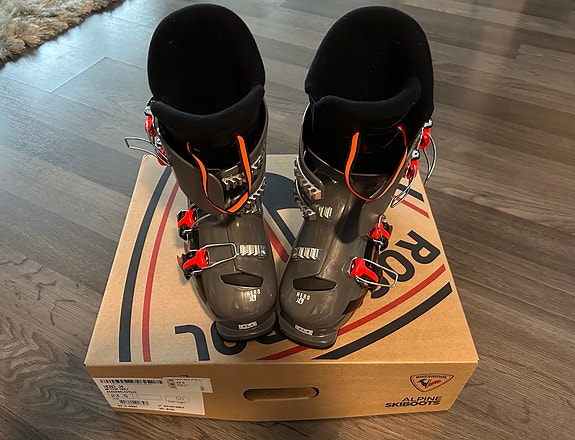 Rossignol Hero J4 laskettelumonot / koko 23.5