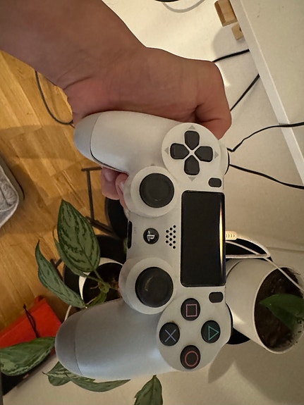 Sony DualShock 4 ohjain valkoinen PS4