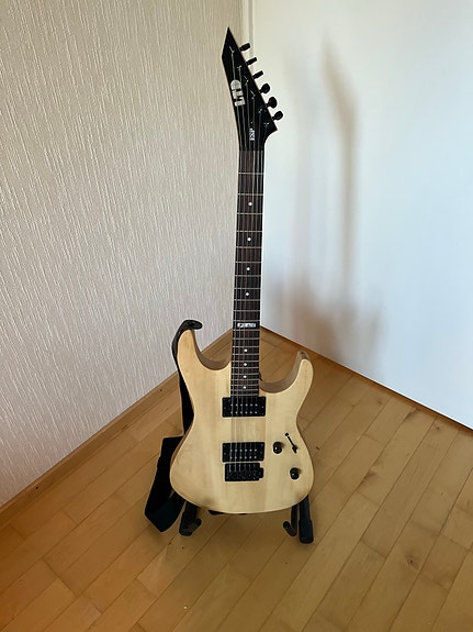 ESP LTD M-50 sähkökitarat luonnonvärinen