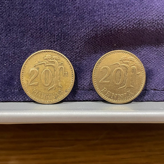 Suomen 20 markan ja 20 pennin kolikot