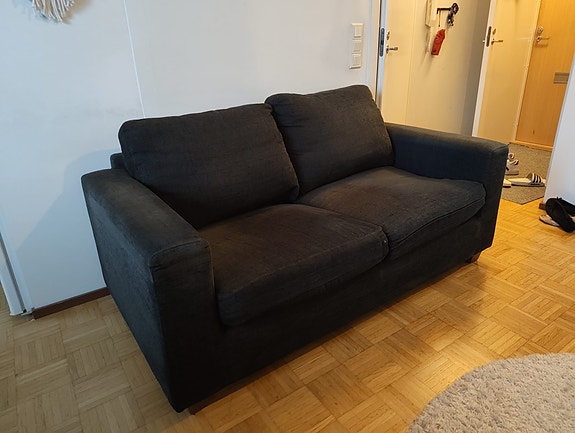 Kahdenistuttava sohva