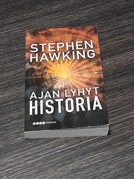 Stephen Hawking Ajan lyhyt historia pokkari