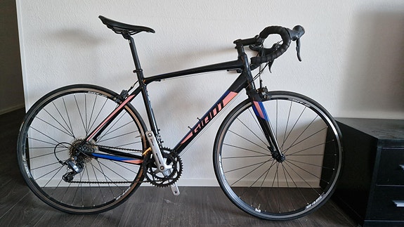 Giant maantiepyörä 54 cm 28" unisex