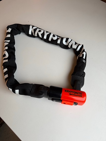 Kryptonite ketjulukko 1090 + 3 avainta