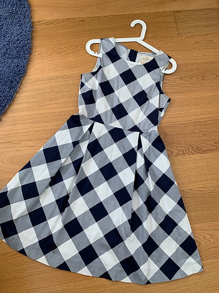 Naisten mekko 50- luvun henkeen 38 Uudenveroinen
