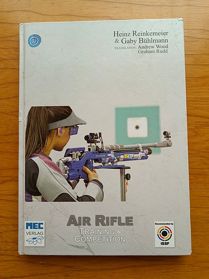 Air Rifle Training & Competition -kirja