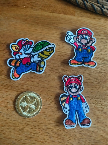 Super Mario kangasmerkit