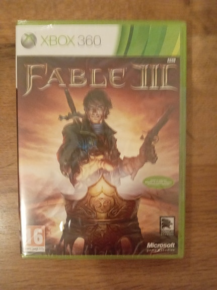 Myydään avaamaton Fable 3 peli
