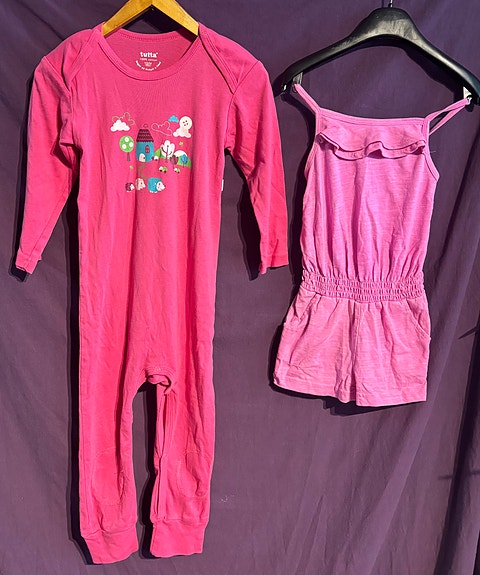 Tutta vaaleanpunainen tyttöjen haalari ja WA jumpsuit koko 86