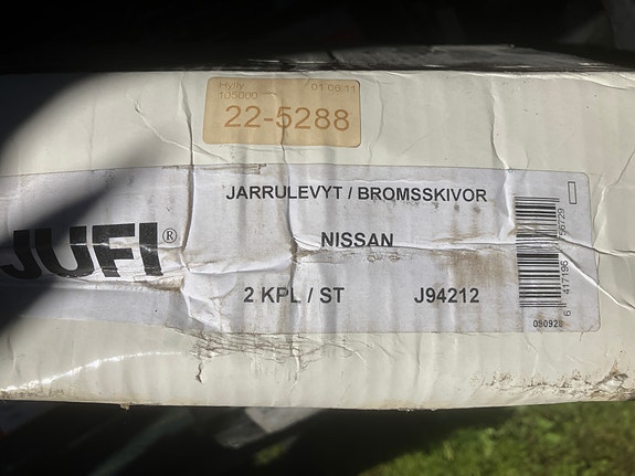 Nissan Pick-Up D21/Urvan E24 Etujarrulevyt 250mm 86-95