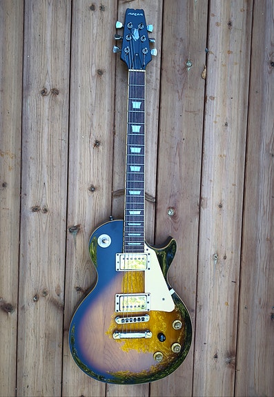Aria Les Paul