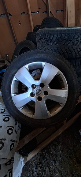 205/55R16 nastarenkaat vanteilla