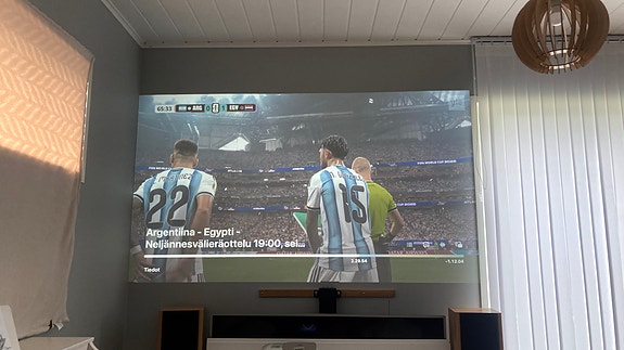 BenQ MH856+ FullHD Ultra Short Throw projektori, videotykki, videoprojektori