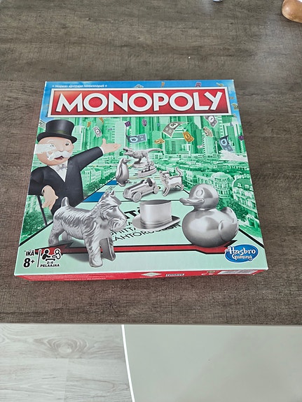 Hasbro Monopoly lautapeli