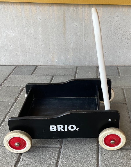 Brio työntökärryt / taaperokärryt