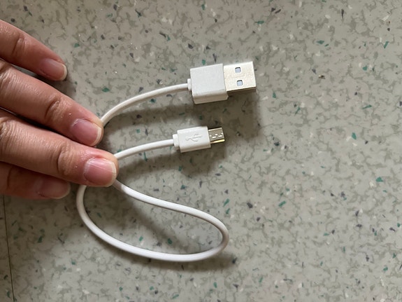 Micro-USB-latauskaapeli