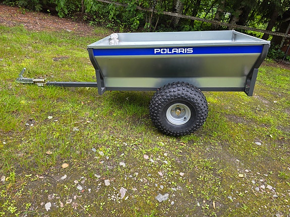 Polaris mönkijän peräkärry harmaa
