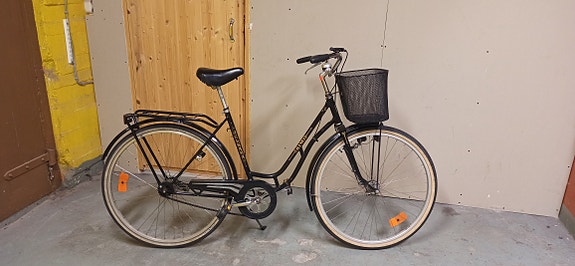 Helkama Aino 28". HIENO. Vaihteet.