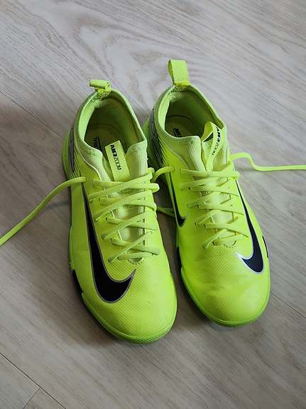 Nike futsal kengät koko 37,5