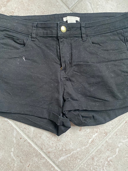 H&M naisten shortsit koko 36 musta