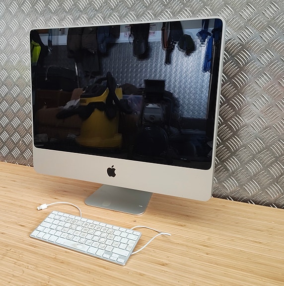 Apple iMac 24" pöytätietokone