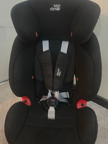 Britax Römer turvaistuin 36 musta