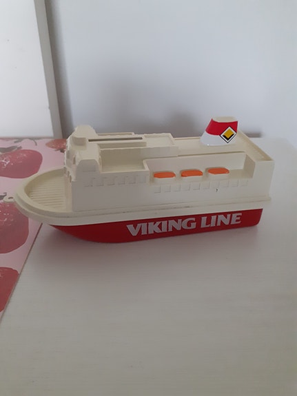 Retro laiva säästölipas
