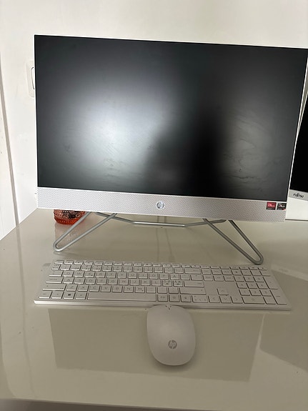 HP all-in-one tietokone 24" valkoinen