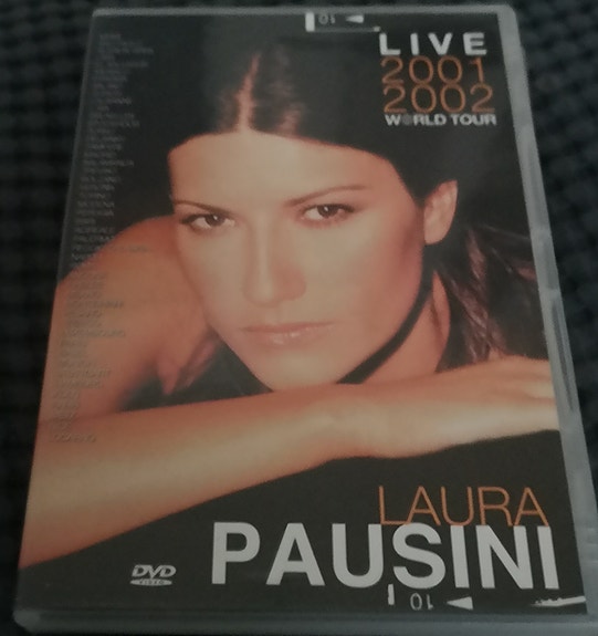 Laura Pausini - Live 2001-2002