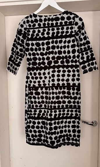Marimekko Tepeu mekko S mustavalkoinen pallokuvio puuvilla