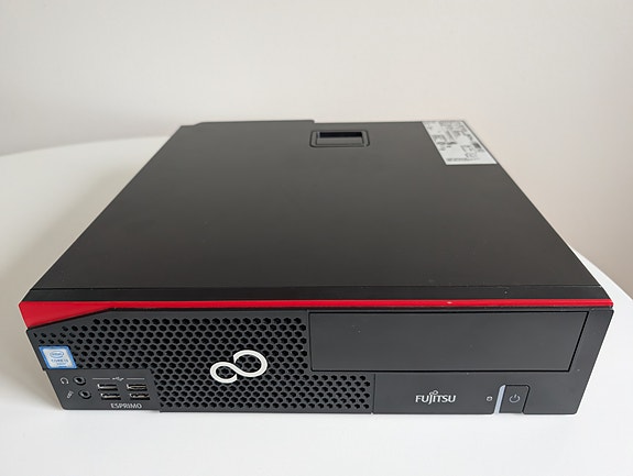 Fujitsu Desktop Esprimo D556/2