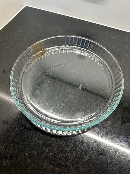 Pyrex pie tin